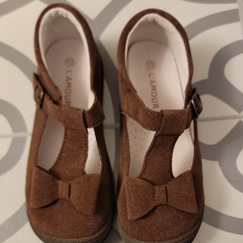 L'Amour Brown Dress Shoes with Classic T-Strap Design